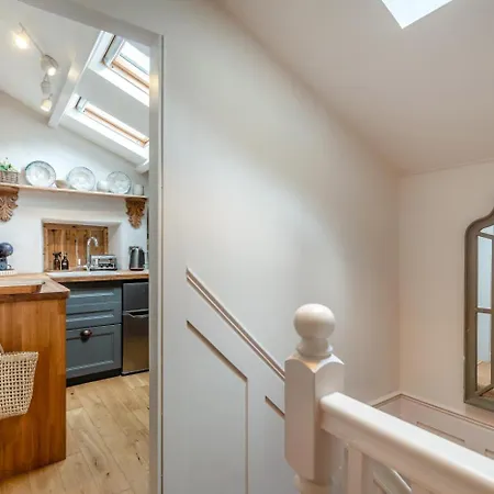 1 Bed In Oc-m45922 Holiday home
